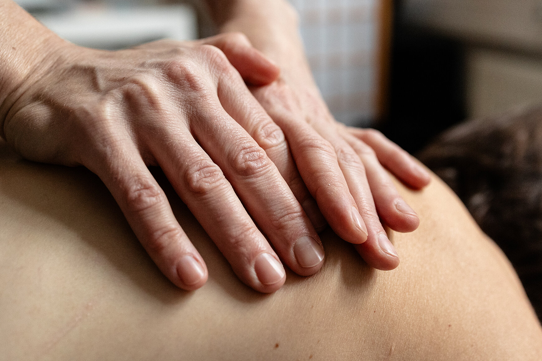 Physiotherapie Sakava, Lobuschstrasse 12, 22765 Hamburg-Altona, Manuelle Therapie, Segmentale Stabilierung, Spezialisiert auf das tiefe stabilisierende System